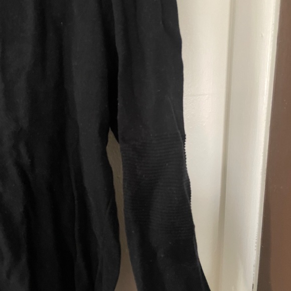 Guess Women's Black Sweater - Picture 3 of 3